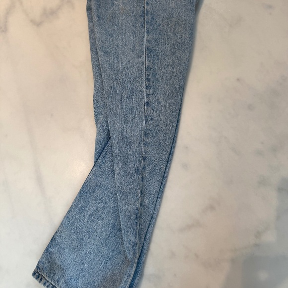 Women’s Levi’s Jeans - acidwash-like - Low Pro Straight - 29 X 31”inseam - Picture 9 of 9